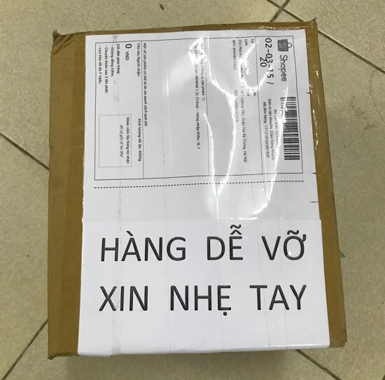 Hãy liên lạc với tổng đài Shopee càng sớm càng tốt để hoàn hàng khi cần